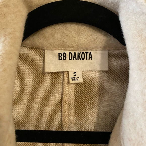 BB Dakota: Pink Wool Jacket - Picture 3 of 3